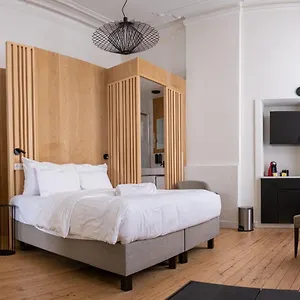 Heirloom - The Mansion Hotel